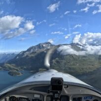 Les cimes au bout des ailes. Osez la montagne !